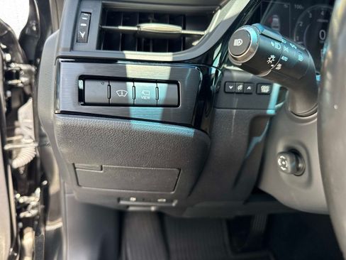 Certified 2022 Lexus ES 350 Ultra Luxury w/ Accessory Package 2 FWD image 30