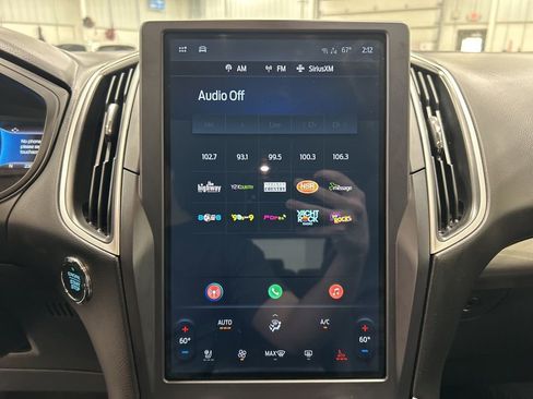 Certified 2024 Ford Edge SEL w/ Convenience Package image 18