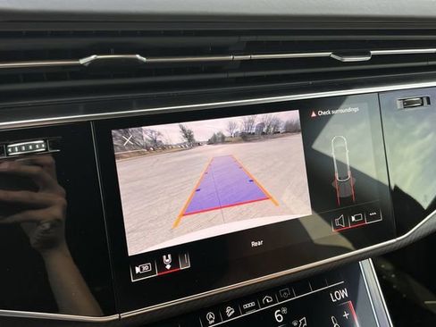 Used 2023 Audi RS Q8 image 18