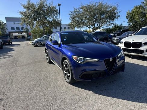 Used 2022 Alfa Romeo Stelvio Sprint image 5