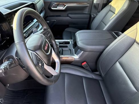 Used 2024 GMC Sierra 1500 Elevation w/ Elevation Premium Package AWD/4WD image 17