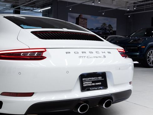 Certified 2018 Porsche 911 Carrera S RWD image 30