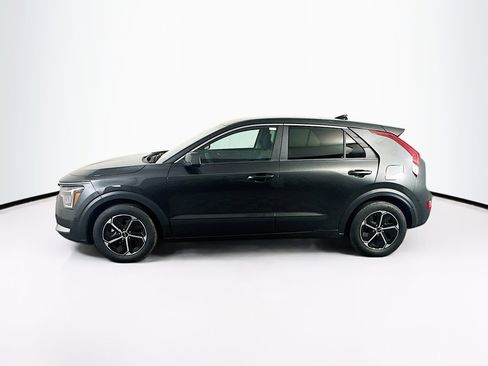 Used 2023 Kia Niro LX image 4