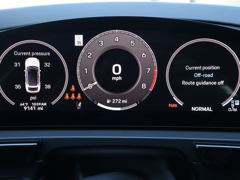 Used 2025 Porsche Cayenne S image 16