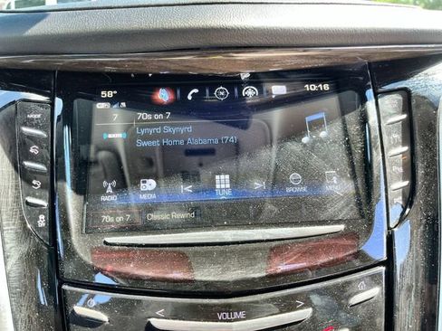 Used 2020 Cadillac Escalade ESV Luxury AWD/4WD image 13