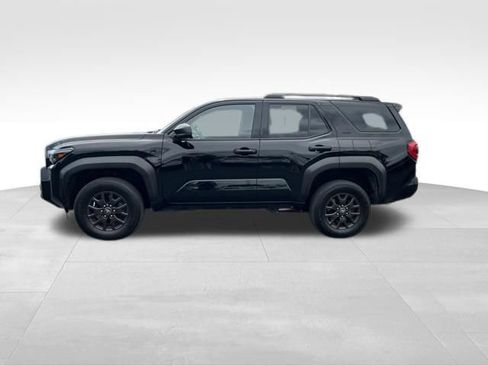 Used 2025 Toyota 4Runner SR5 AWD/4WD image 4
