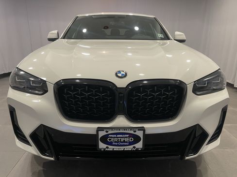 Used 2023 BMW X4 xDrive30i w/ M Sport Package image 2