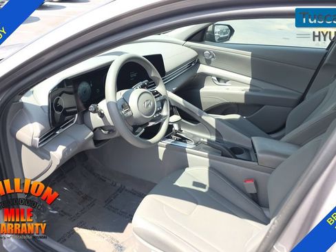 Used 2024 Hyundai Elantra SEL FWD image 23