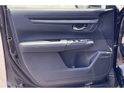 Used 2024 Honda CR-V LX image 11