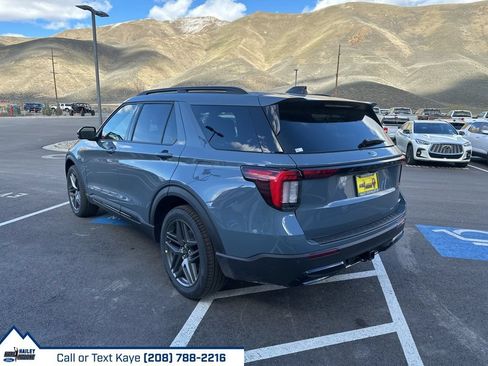 New 2026 Ford Explorer ST-Line w/ ST-Line Street Pack AWD/4WD image 3