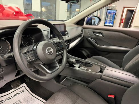 Used 2023 Nissan Rogue SV image 22