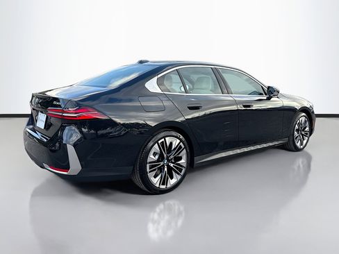 New 2026 BMW 530i w/ Convenience Package image 3