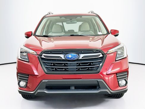 Used 2023 Subaru Forester Limited image 2