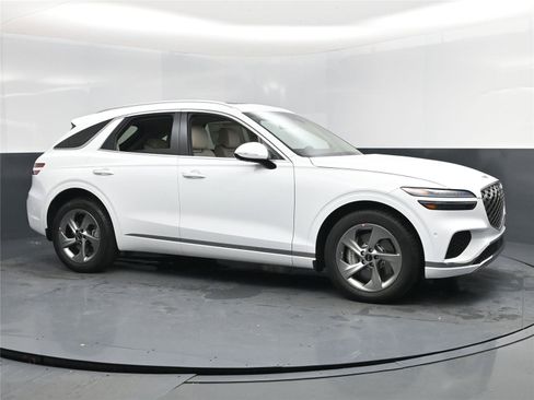 New 2026 Genesis GV70 2.5T Advanced image 2