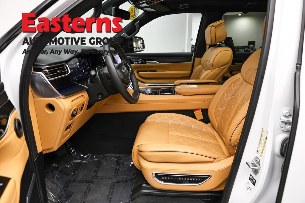 Used 2025 Jeep Grand Wagoneer Series III w/ Rear Seat Video Group 1 AWD/4WD image 14