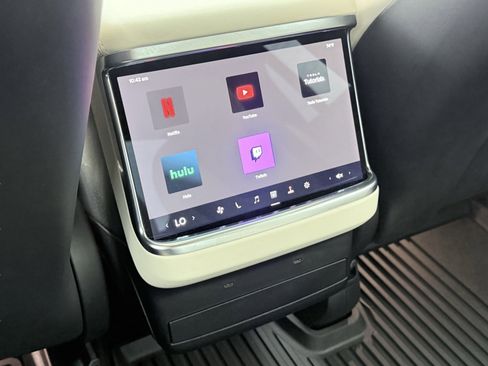 Used 2023 Tesla Model X Plaid image 50