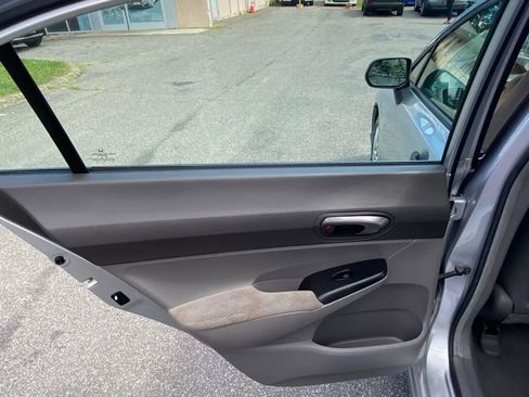 Used 2010 Honda Civic DX-VP image 18