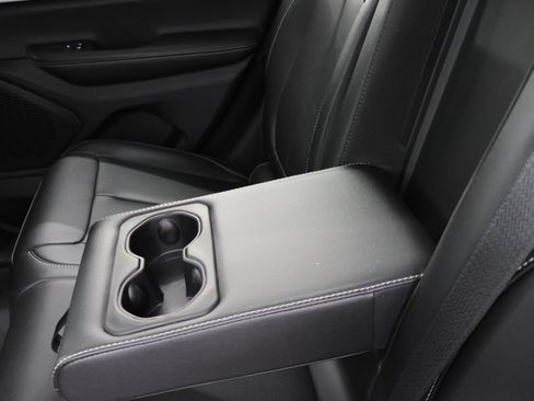Used 2023 Jeep Grand Cherokee Limited AWD/4WD image 36