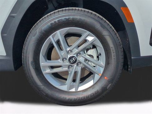 New 2026 Hyundai Tucson SE image 11