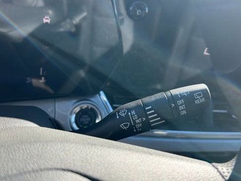 New 2026 Chevrolet Trax LT w/ Sunroof Package image 22