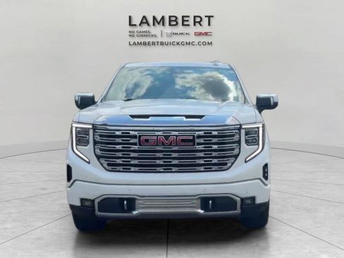 Used 2024 GMC Sierra 1500 Denali w/ Technology Package AWD/4WD image 8