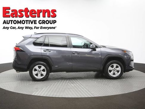 Used 2021 Toyota RAV4 XLE AWD/4WD image 44