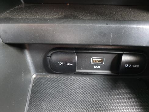 Certified 2025 Kia Soul LX w/ LX Technology Package image 19