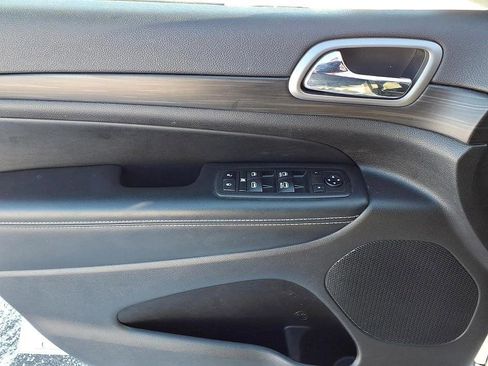 Used 2021 Jeep Grand Cherokee Freedom Edition image 11