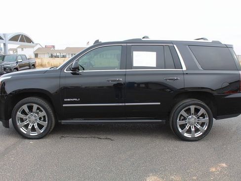 Used 2015 GMC Yukon Denali w/ Premium Package image 9