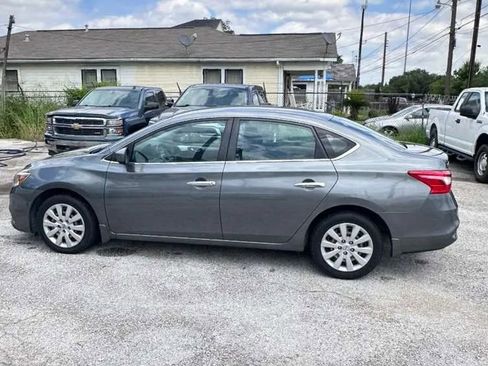 Used 2019 Nissan Sentra S FWD image 5