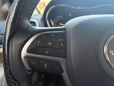 Certified 2019 Jeep Grand Cherokee Limited w/ Luxury Group II image 22