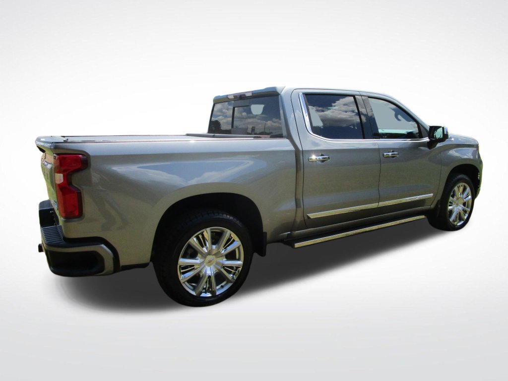 Used 2023 Chevrolet Silverado 1500 High Country w/ High Country Premium Package AWD/4WD image 10