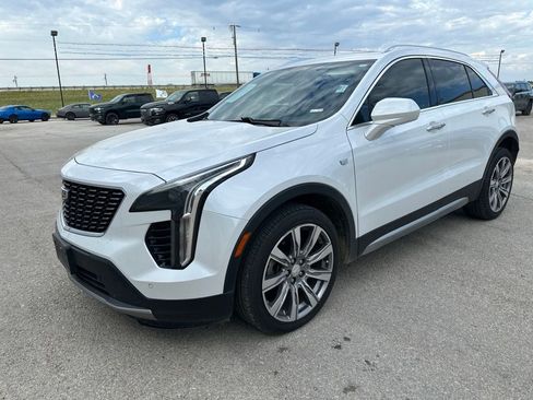 Used 2019 Cadillac XT4 Premium Luxury w/ Cold Weather Package FWD image 1