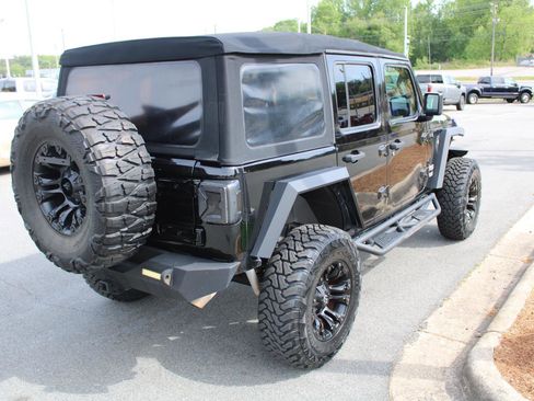 Used 2018 Jeep Wrangler Unlimited Sport S AWD/4WD image 4