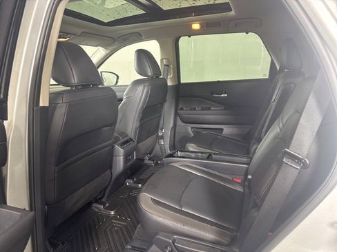Used 2025 Nissan Pathfinder SL w/ SL Premium Package image 13