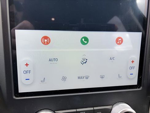 Used 2023 Ford Edge SEL image 18