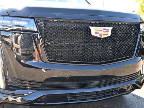 Used 2023 Cadillac Escalade ESV Sport Platinum AWD/4WD image 28