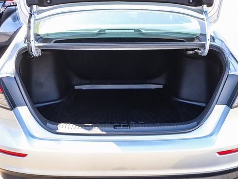 Used 2023 Honda Accord LX image 27