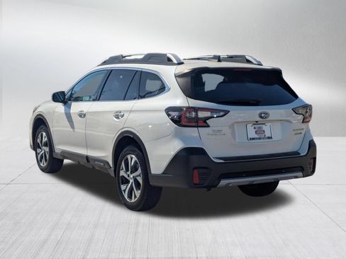 Certified 2022 Subaru Outback Touring AWD/4WD image 3