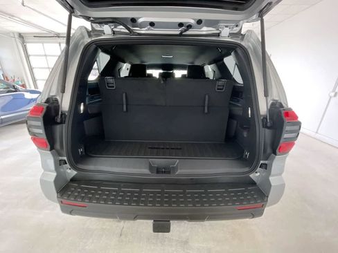 New 2026 Toyota 4Runner SR5 AWD/4WD image 24