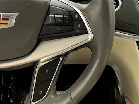 Used 2021 Cadillac XT5 Premium Luxury image 12