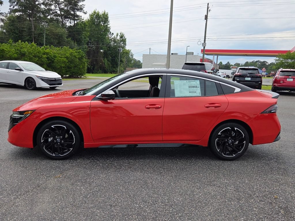 New 2026 Nissan Sentra SR w/ Floor Mat Package FWD image 2