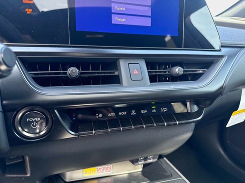 New 2026 Lexus UX 300h FWD image 21