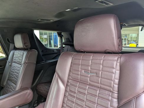 Used 2022 Cadillac Escalade Sport Platinum w/ LPO, ONYX Package AWD/4WD image 26
