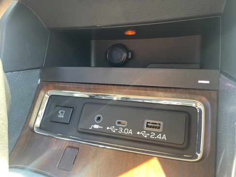 Used 2025 Subaru Ascent Touring image 36