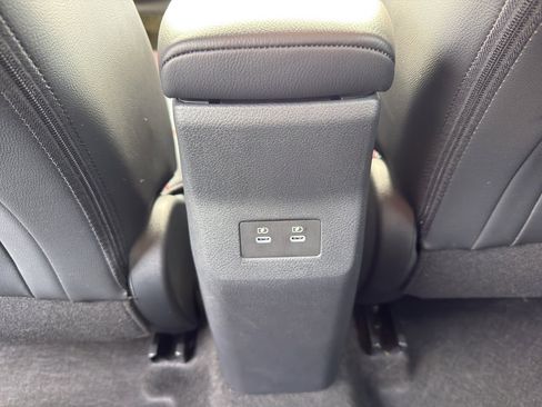 Used 2025 Nissan Kicks SR image 31