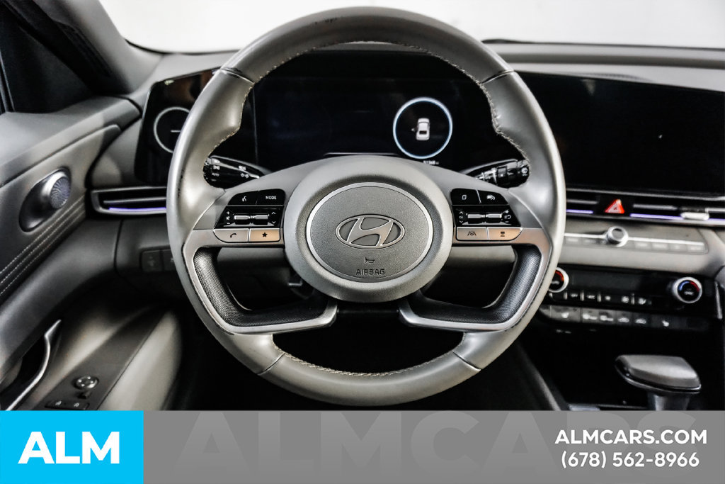 Used 2025 Hyundai Elantra SEL FWD image 24
