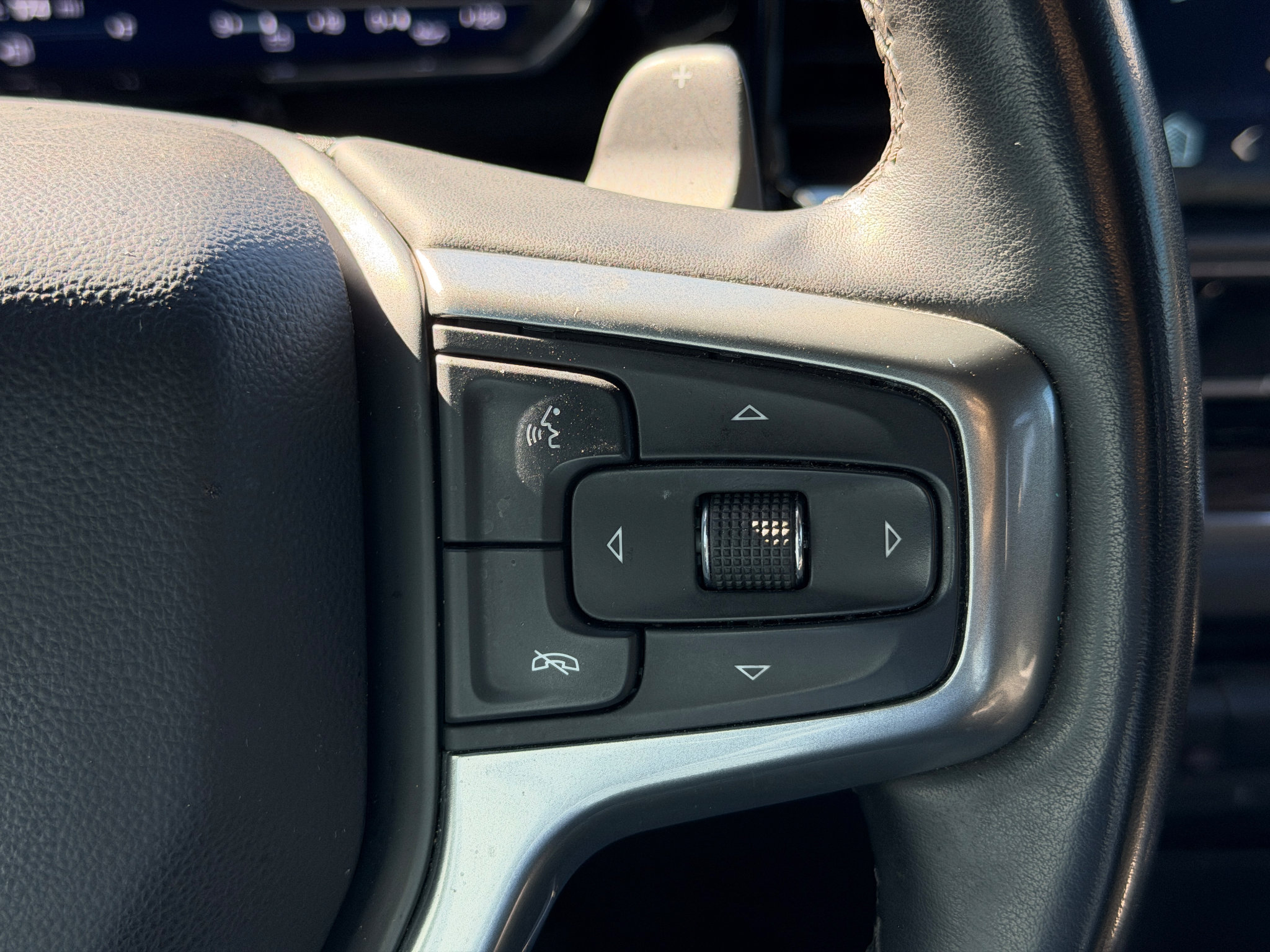 Used 2024 Chevrolet Silverado 1500 LT Trail Boss w/ Convenience Package II AWD/4WD image 10