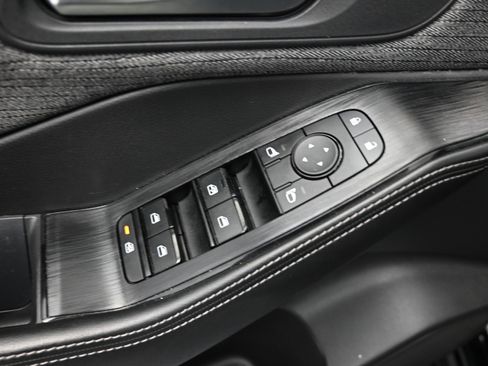 Used 2022 Nissan Rogue SV image 6