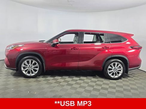Used 2024 Toyota Highlander Limited image 5